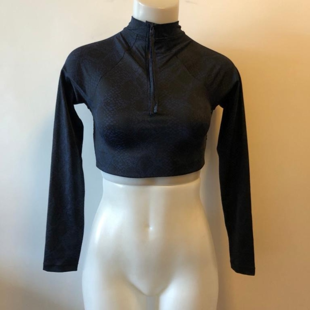 Athleta Blue Black Python Print Active Long Sleev… - image 8